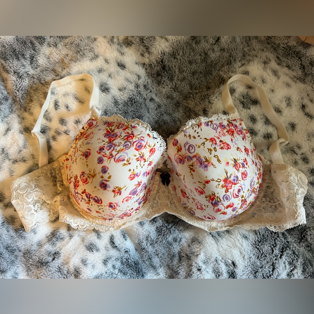 NWT Victoria's Secret dream lace floral bra 36D